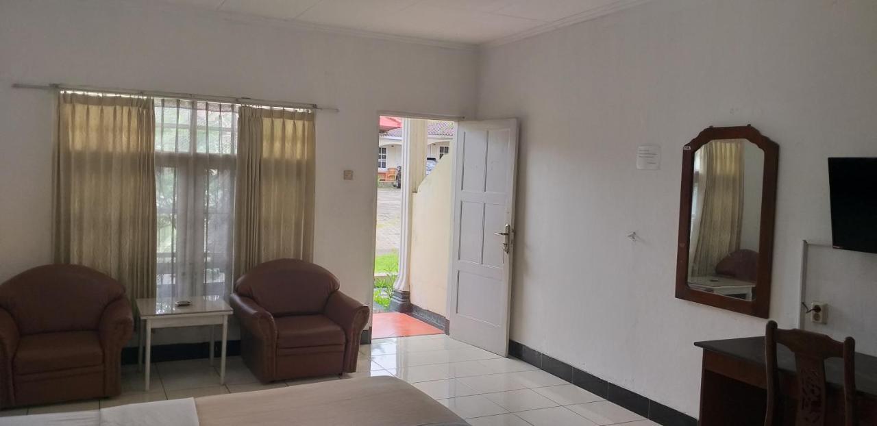 Intan Hotel פורוואקרטה מראה חיצוני תמונה