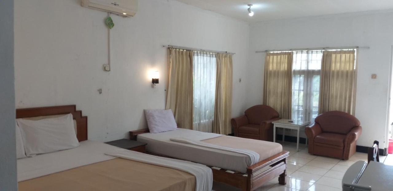 Intan Hotel פורוואקרטה מראה חיצוני תמונה